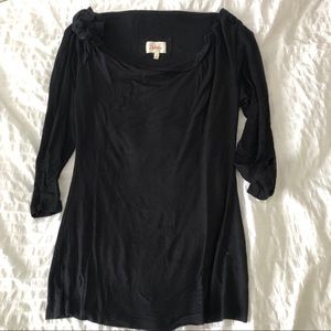 Black shirt